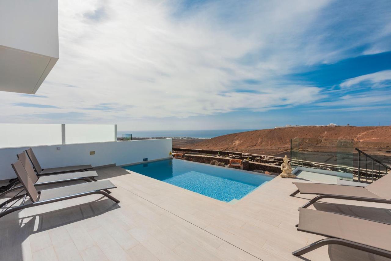 Papaya Villa Tías